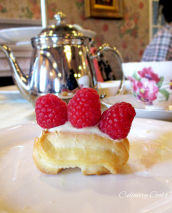 High Tea Eclair