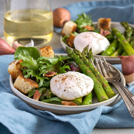 Asparagus Salade Lyonnaise | Culinary Cool | www.culinary-cool.com