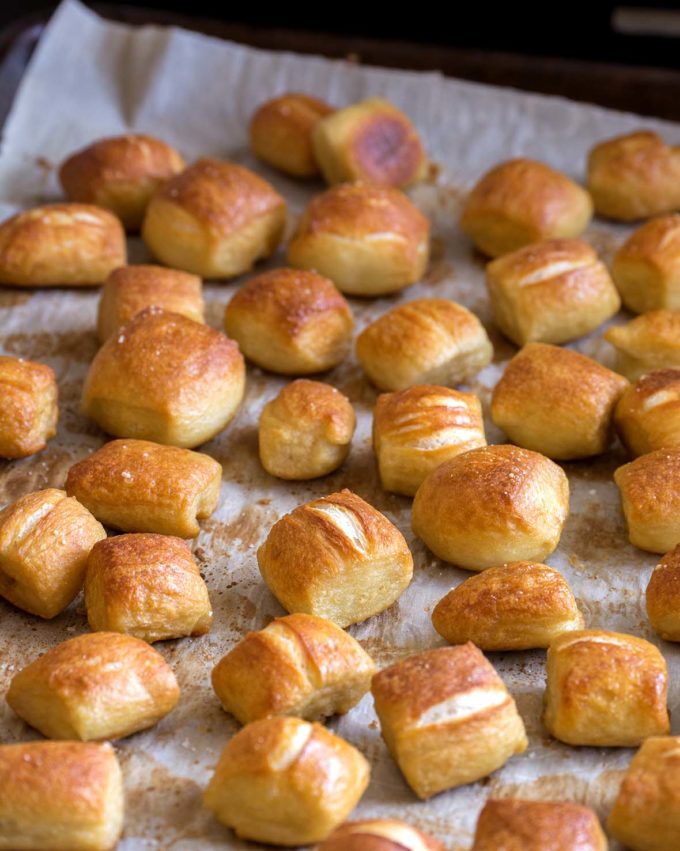 Pretzel Bites with Korean Cheese Dip | Culinary Cool | www.culinary-cool.com